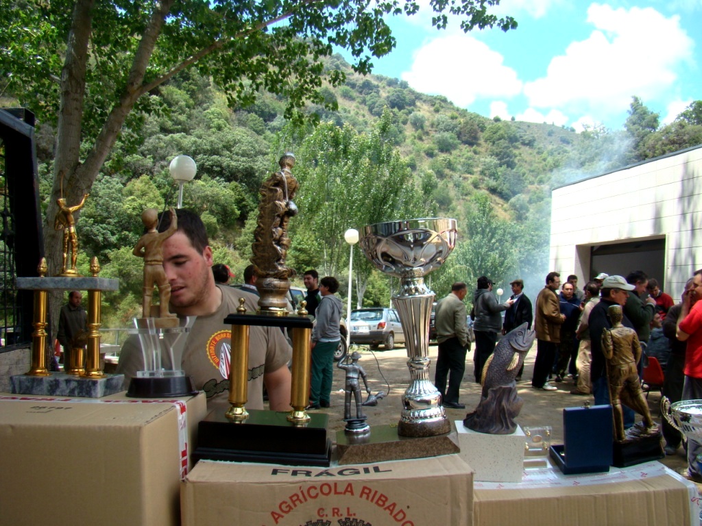 Estes éran ls trofeus todos que habie para antregar...