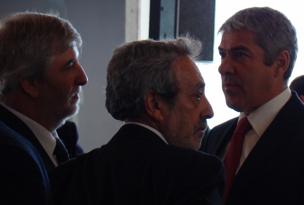 L Purmeiro Menistro, l Gobernador Cebil i l Persidente de la Cámara anfitrion...