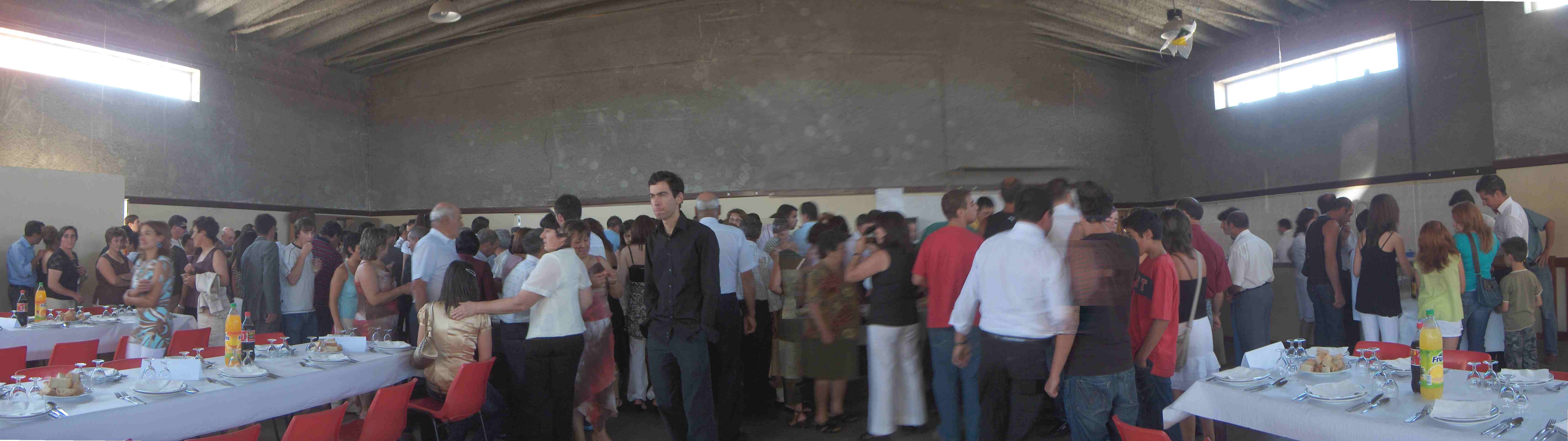 Hoije fui la fiesta de ls cinquenta. Fui ua fiesta de arromba...