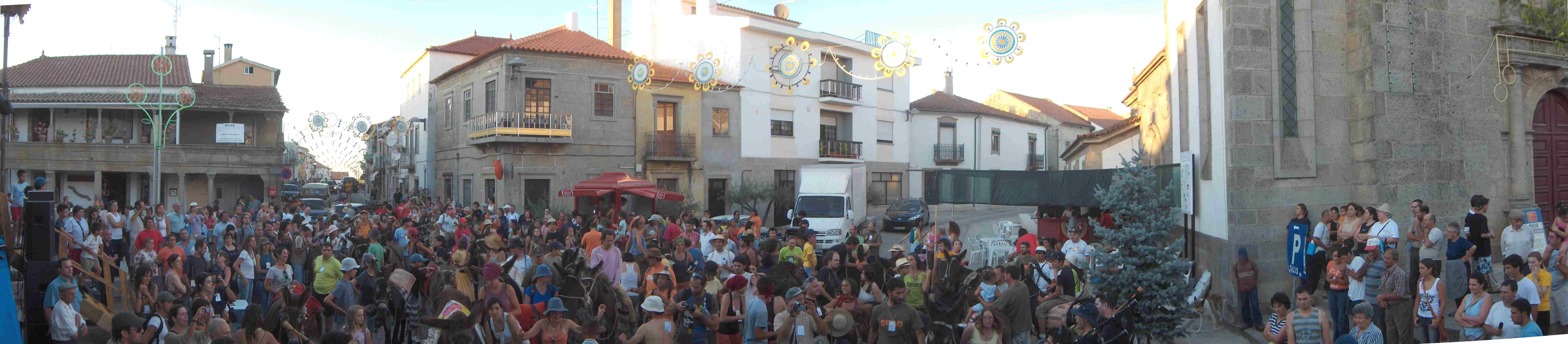 La Praça parecie un frenesin...
