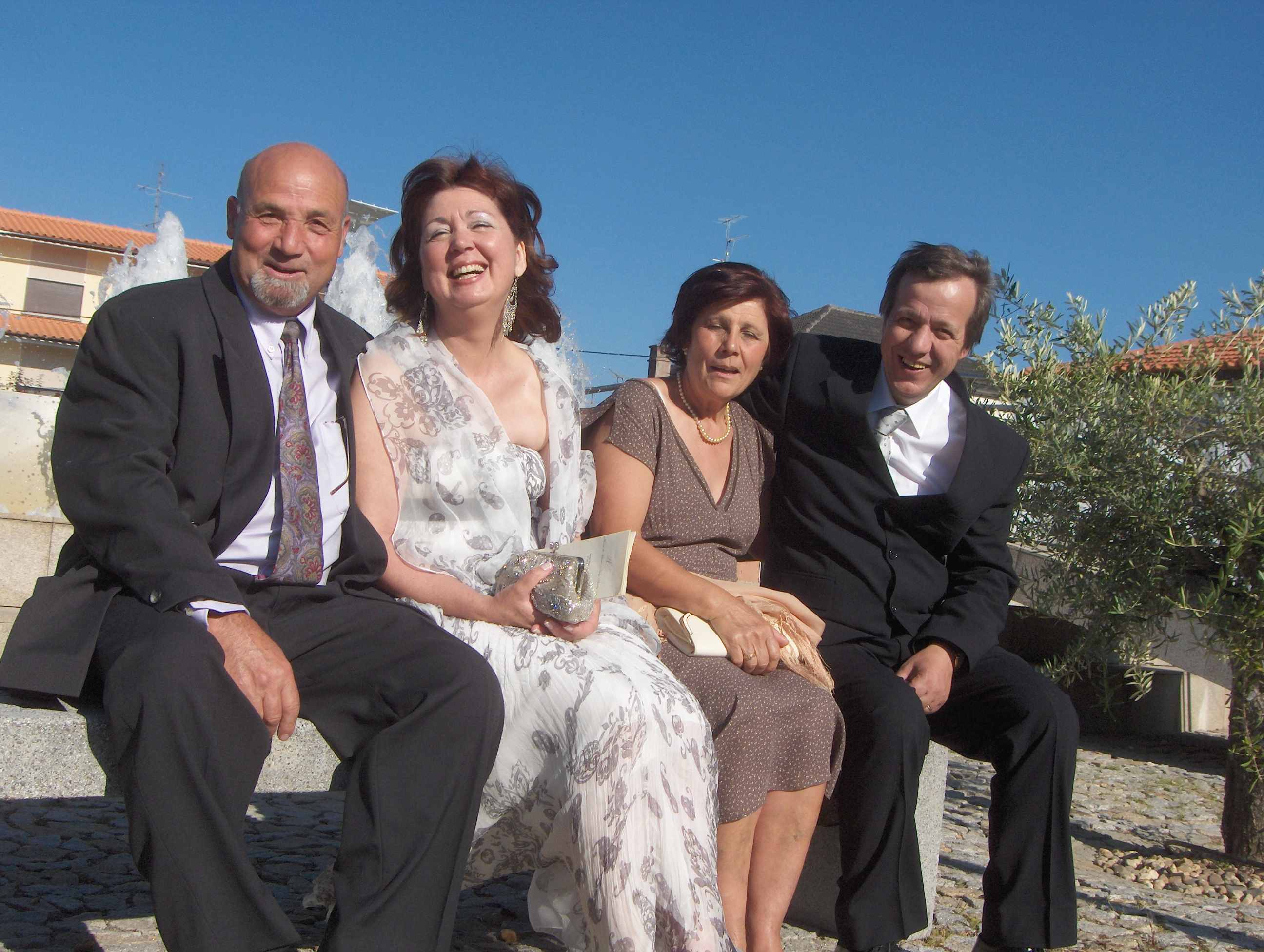 Ls pais de l noibo i ls sous amigos de to ls dies!