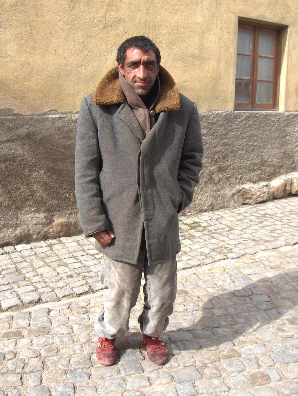 I apuis Geraldes zbarrou-se comigo ne l camino i cumo tenie ua çamarra tan pimpona...