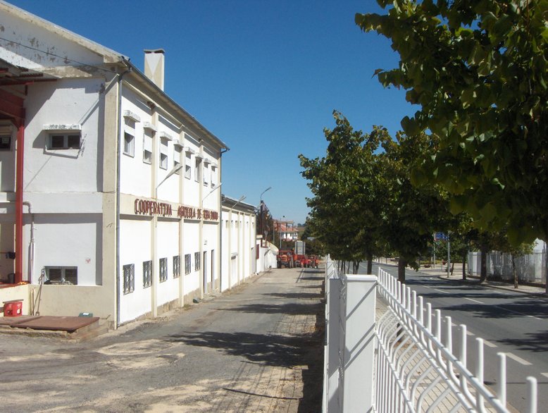 outros na fila a la spera de beç...