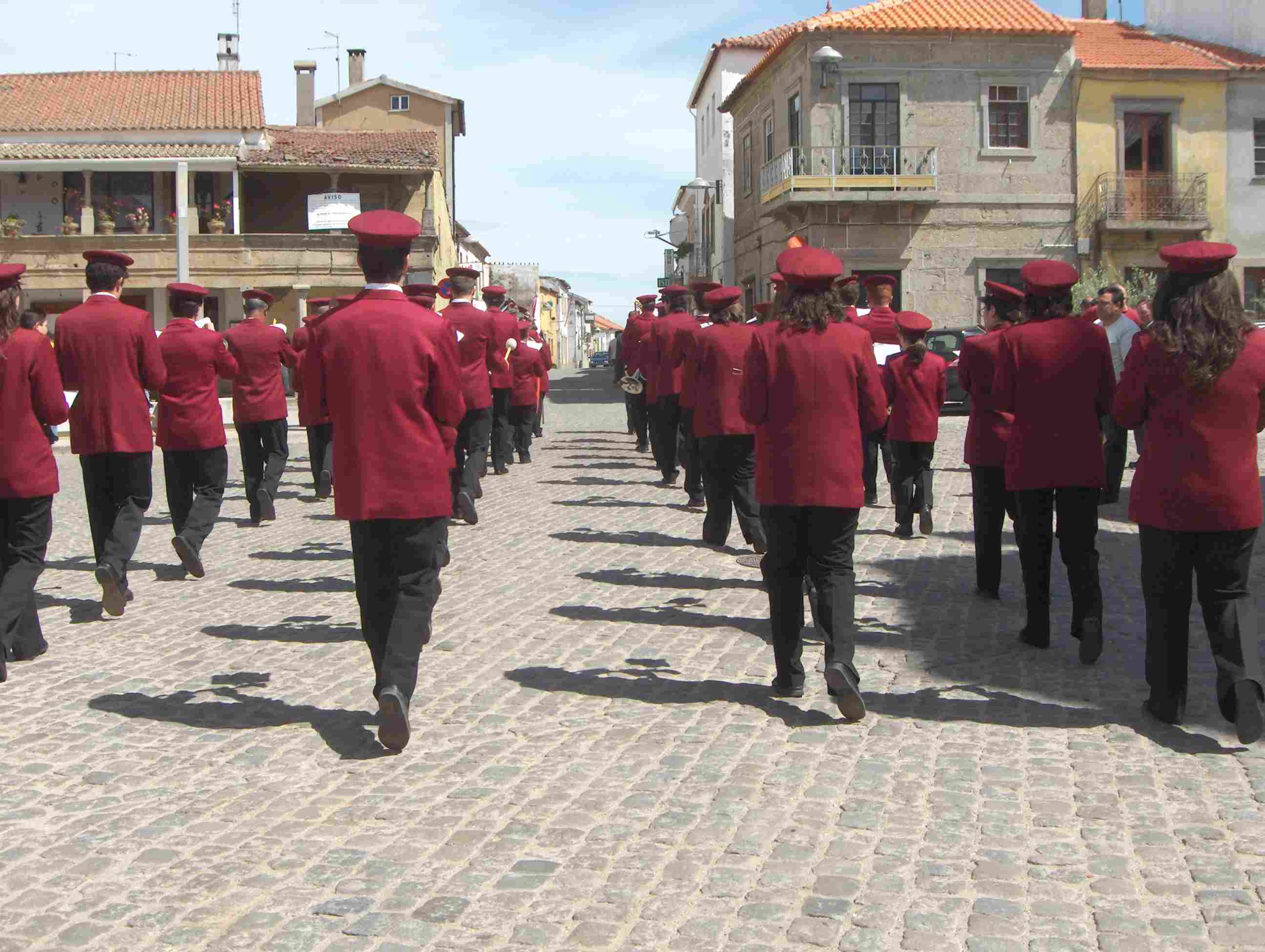 I apuis fúrun-se ambora pa Miranda pa l festibal de bandas.