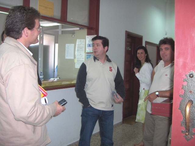 Ne l corredor, anquanto asperabamos la nuossa beç, apareciu Telmo i tal, falemos un cachico, mas garanto-bos…