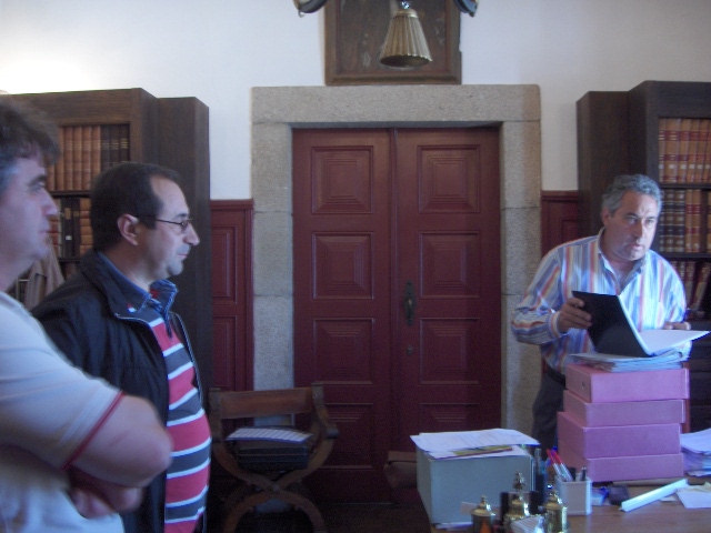 Hoije ls mardomos de la fiesta de Santa Bárbela de Sendin, fúrun a la Cámara a Miranda a falar cul Persidente…