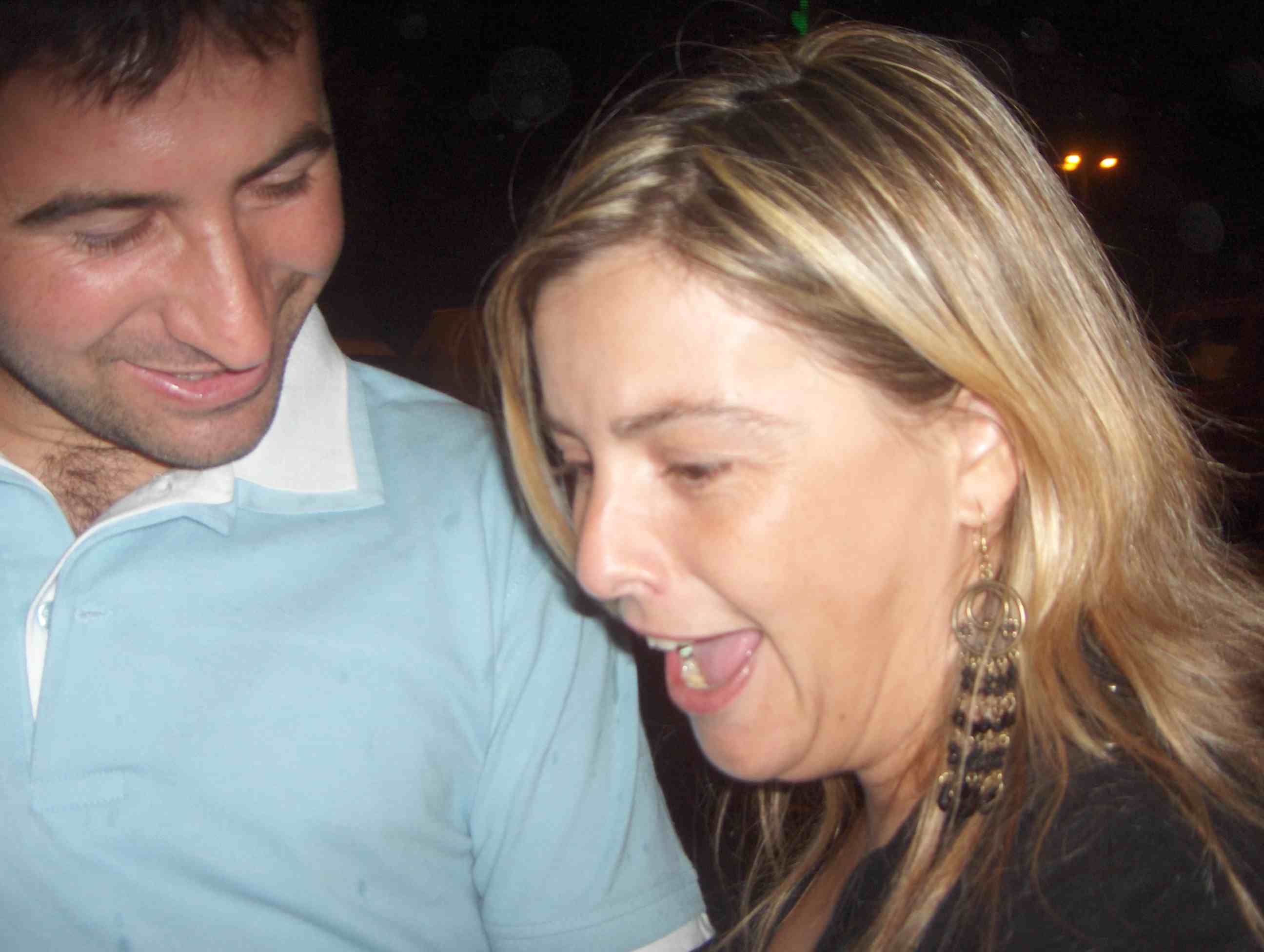 Apuis esta rapaza dixo para Berrin: - Hai que menida tan guapa tenes...