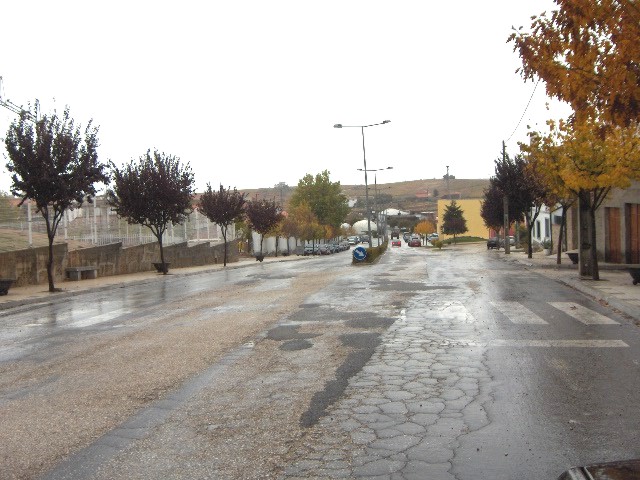 L nebro de l Prado cuntina cumo centinela de l Norte de Sendin, nun benga l aire galhego a albantar-se i…