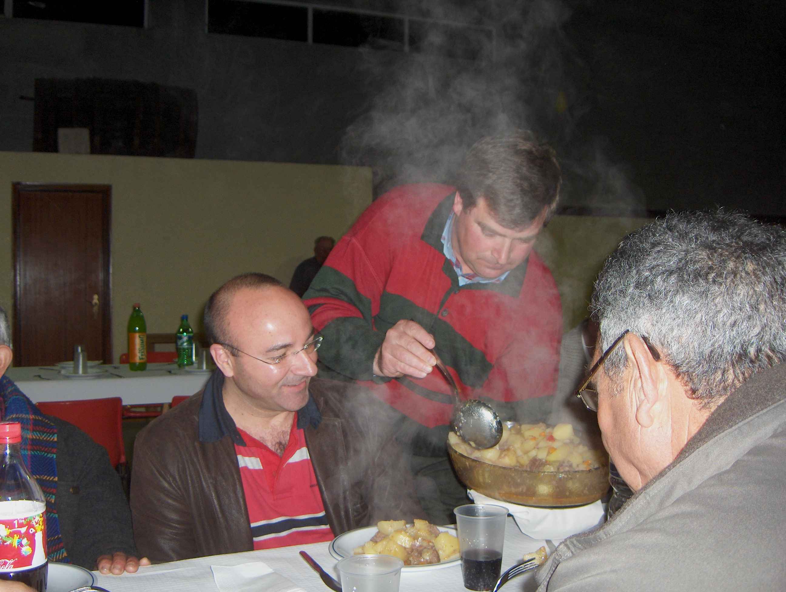 Alguns solo apuis de l prato bien cheno ye que quedórun cuntentos... bien fame pássan an casa!