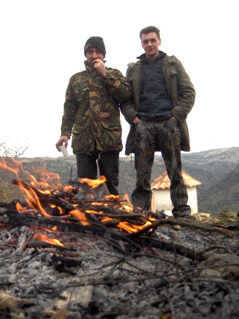 Ls armanos galhegos stában prontos pa l churrasco.