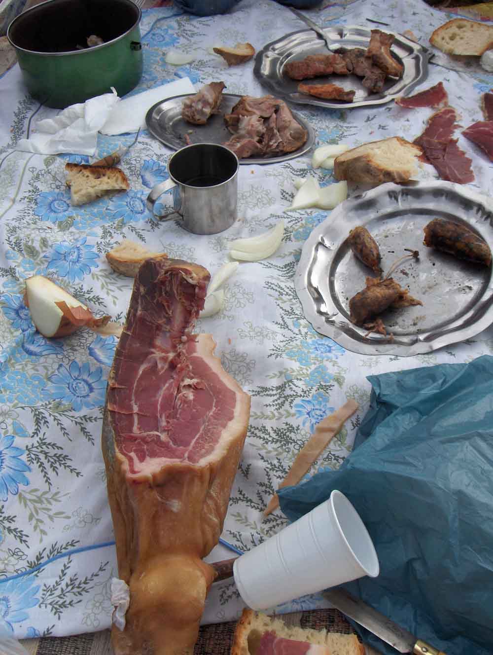 Quando chegou la hora yá lebabamos fame. La merenda staba buona, mas la cebolha queimaba mais que l beneno.