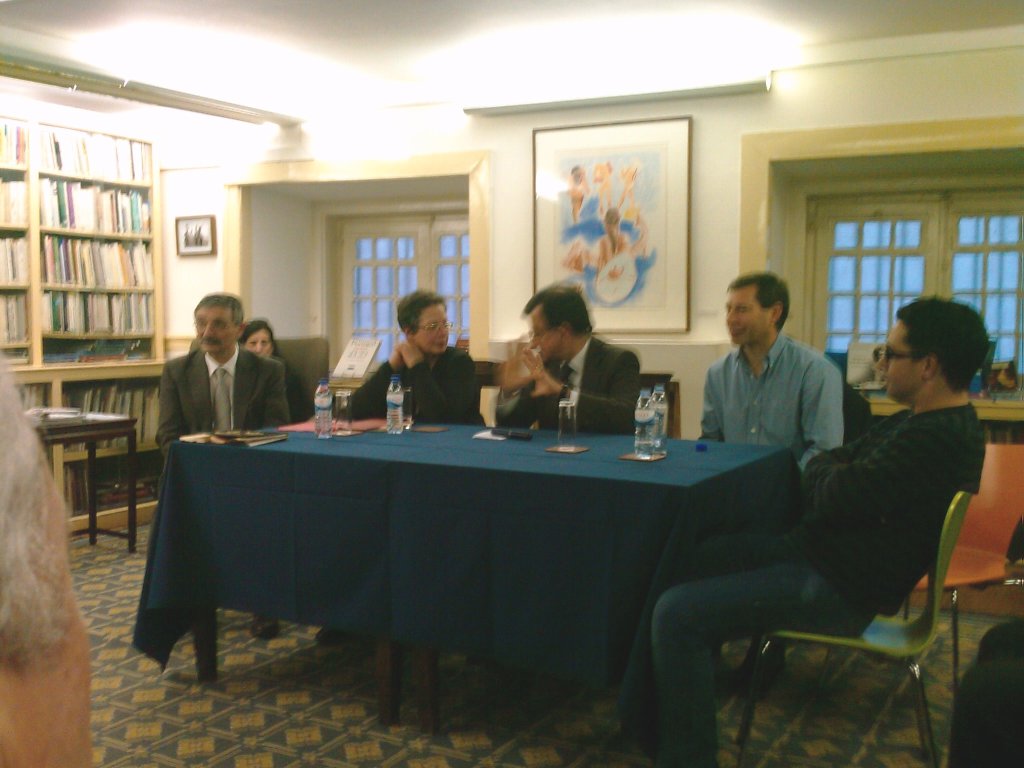 Terça 22 houbo an Lisboua ne l Centro Nacional de Cultura, un debate público subre la léngua mirandesa. La…