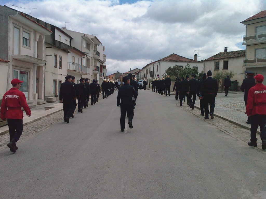 i la carreira cumpassada i quelubreira, stendie-se zde la scuola até al Sagrado...