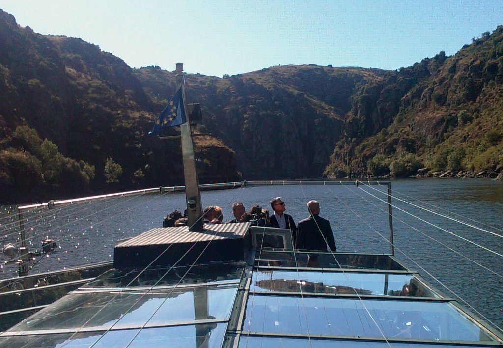 Yá hoije pula manhana dou ua buolta ne l barco de Miranda i tanto el cumo la mulhier quedórun…