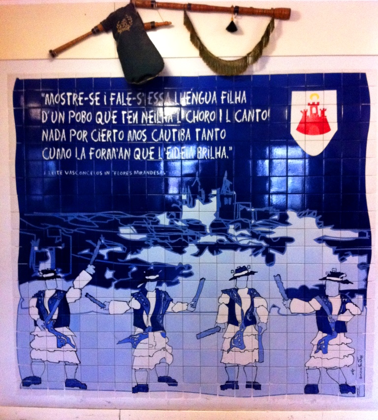 Alguien sabe adonde stá este painel de azuleijos? Solo bos digo que ye an Miranda!