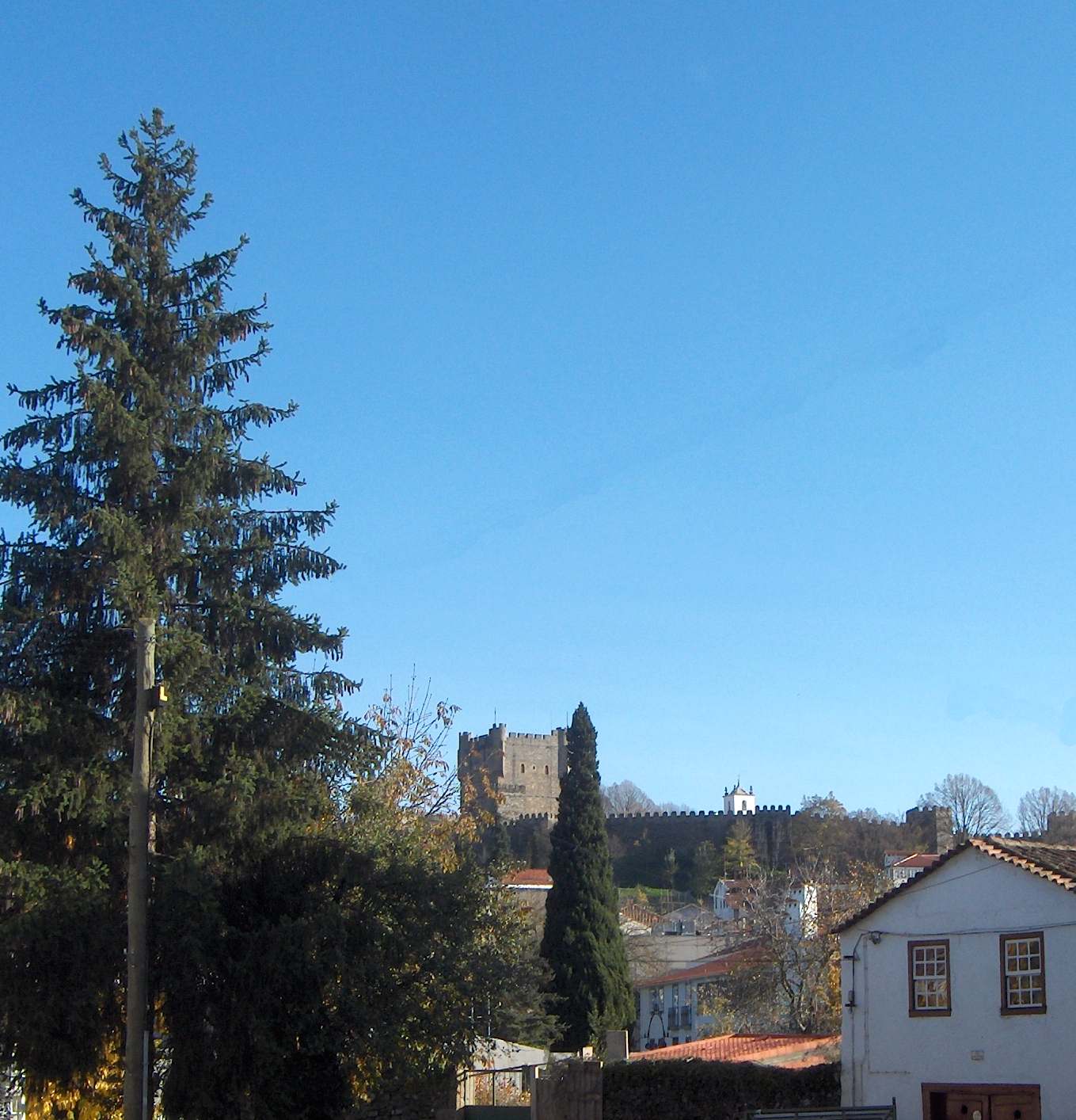 I hoije l sol tornou pa ls anhos de Jesé Mialito...