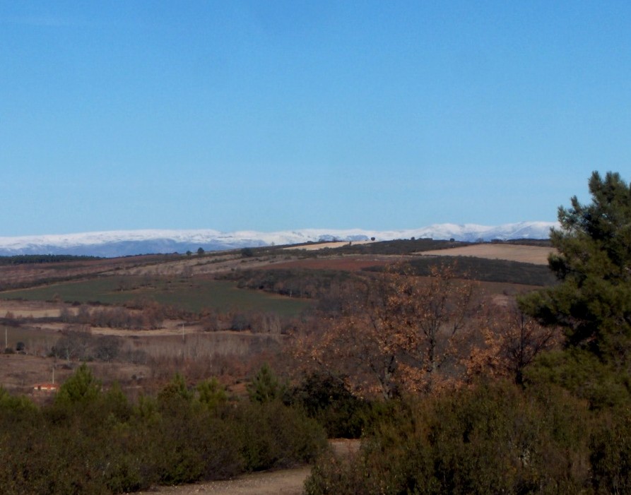 Durante ls dies de l Natal fazie un aire de niebe. Nun nebou an Sendin, mas la sierra de Sanábria stá branca…
