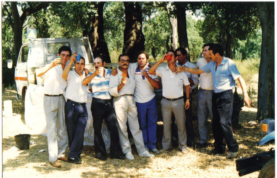 Os jovens da mocidade de 1954 celebrando o Aniverssario dos 40 anos na Trindade e Viva o barrismo dos Sendines