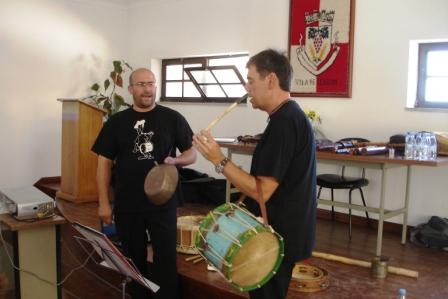 Músicos de Castela/ Leão falando das suas experiências no Salão de Junta. durante o Festival Intercéltico…