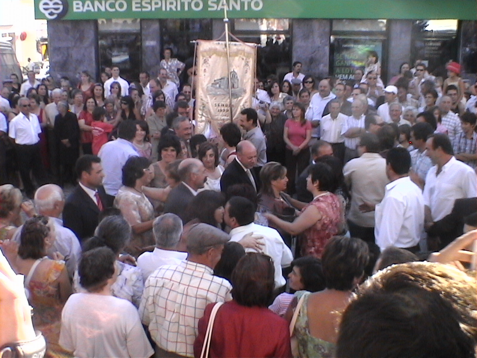 Tanta gente.Como diz o outro Sendim podia ser continente...