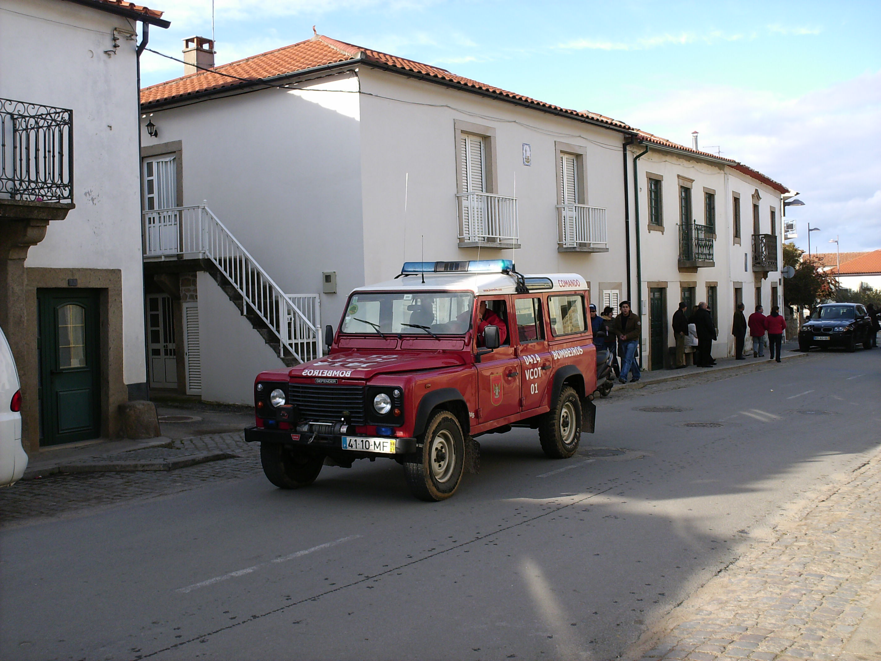 Carnaval 2008 À frente do cortejo foi o jeep dos bombeiros
