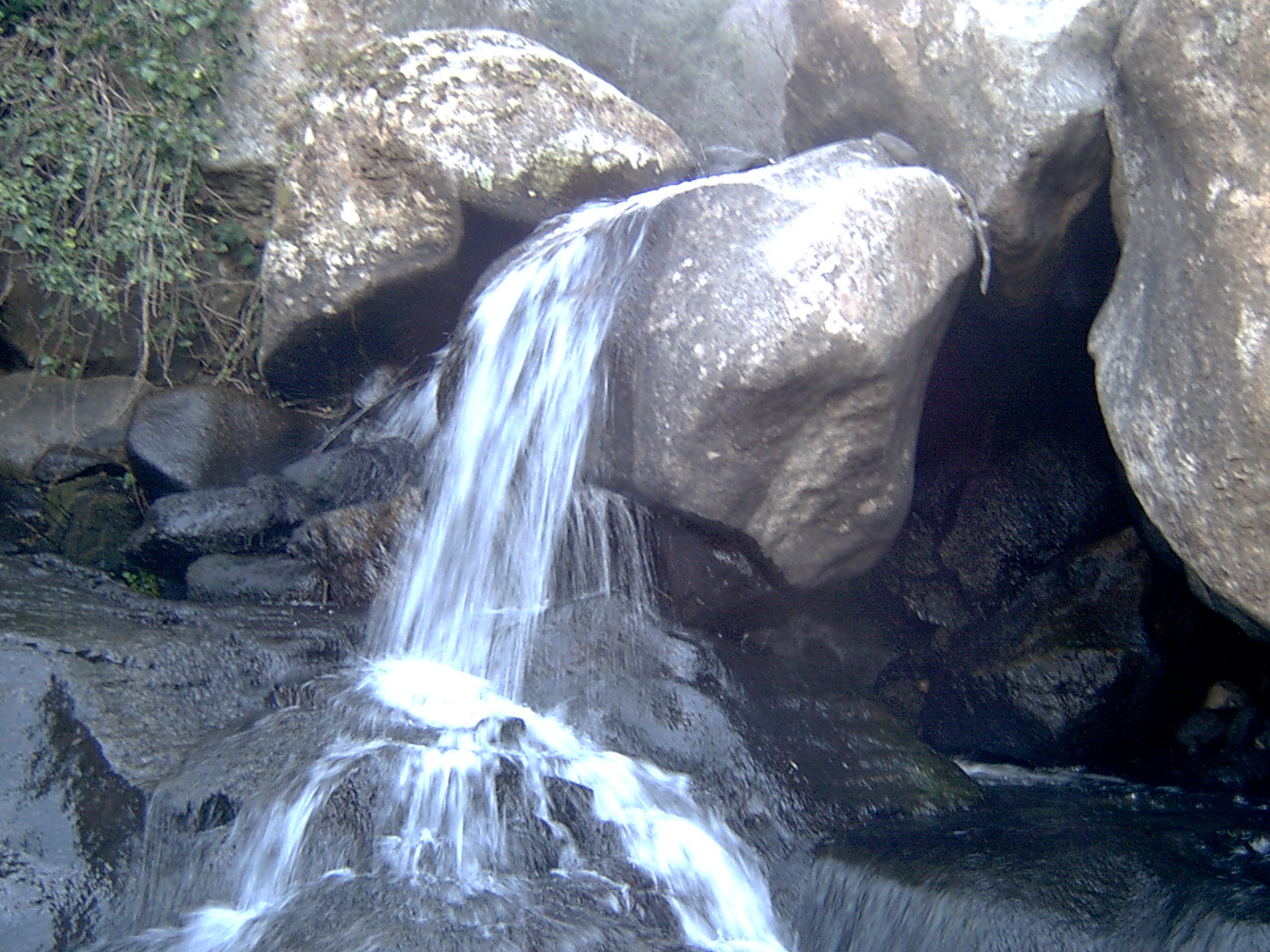 Ribeira em Sendim - video em http://www.youtube.com/watch?v=09-EcB1d-1I