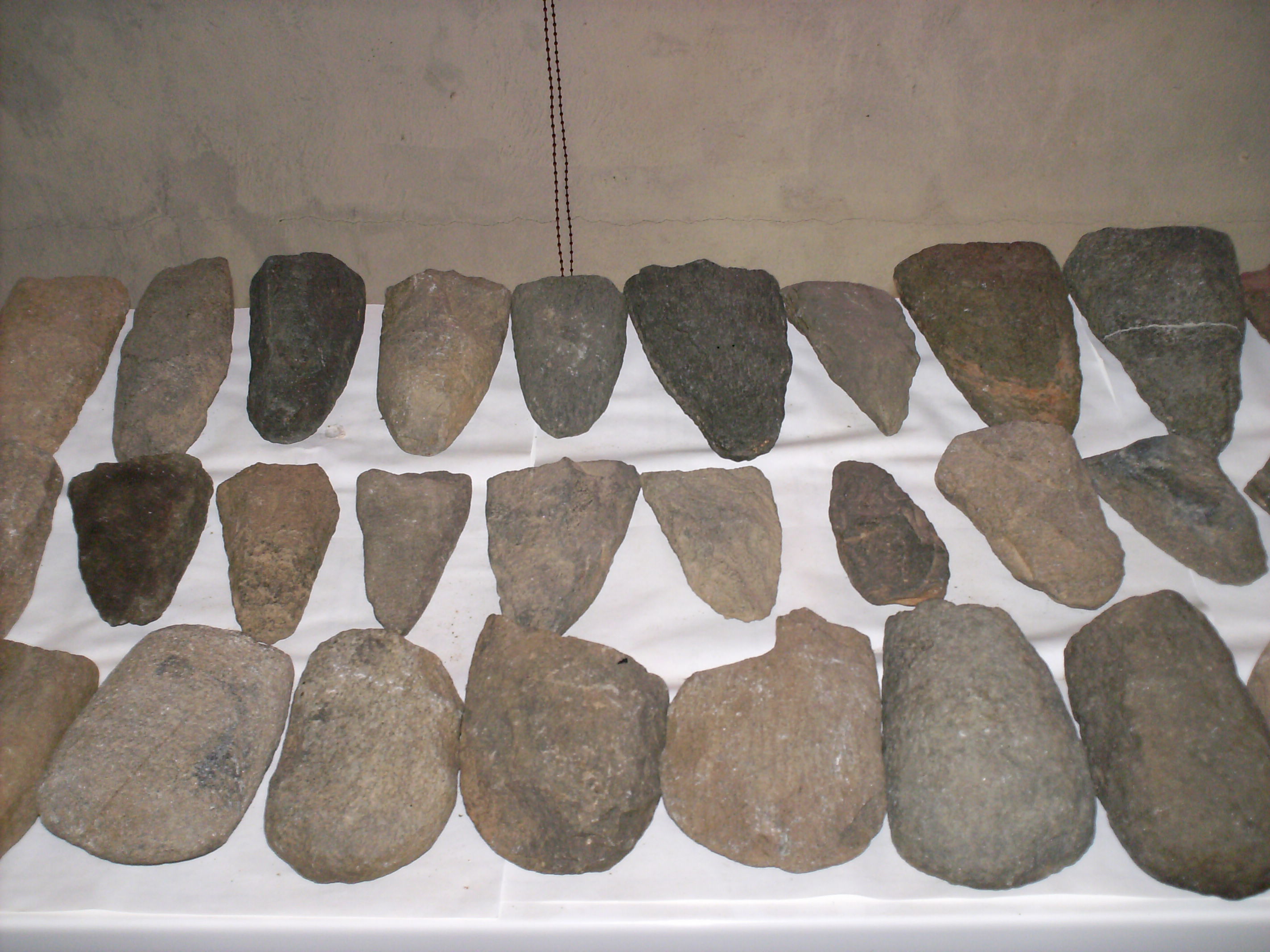 colecção de machados de pedra