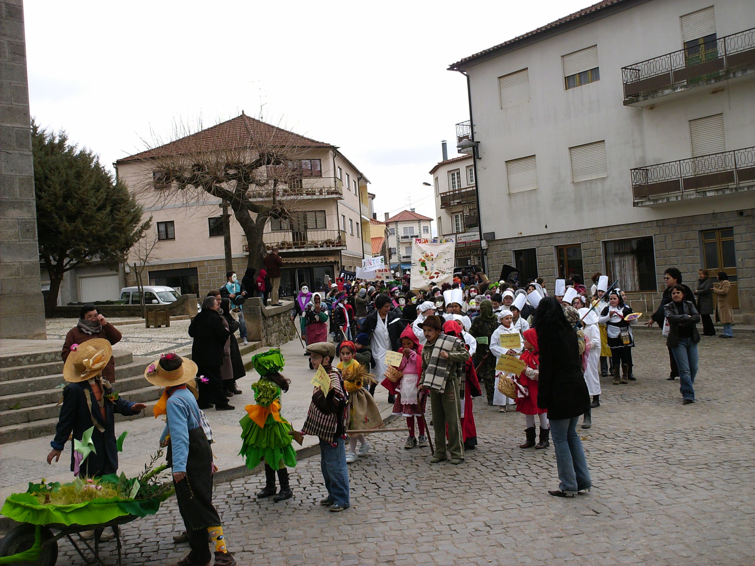 Desfile de Carnaval dos alunos das escolas de Sendim.
