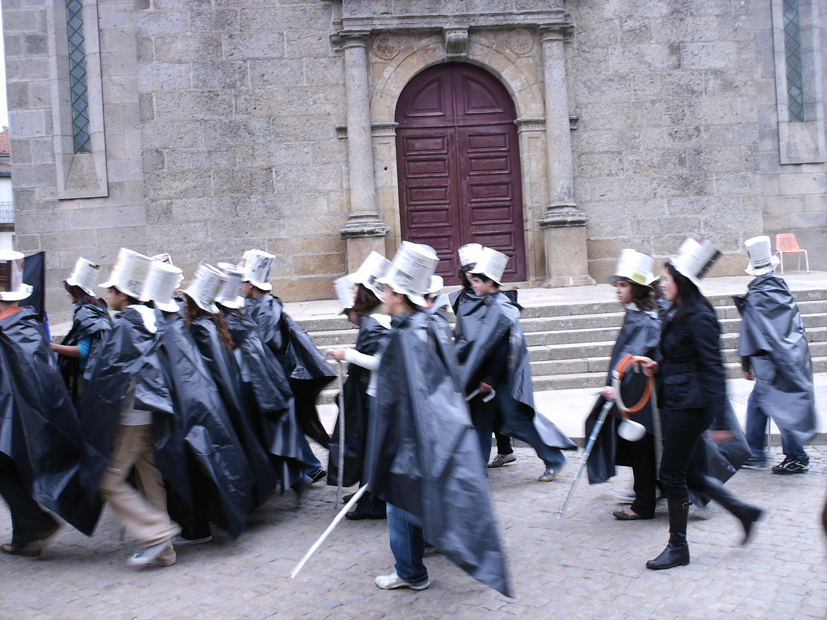 Desfile de carnaval dos alunos das escolas de Sendim.