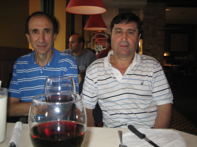 a provar o vinho canadiano..